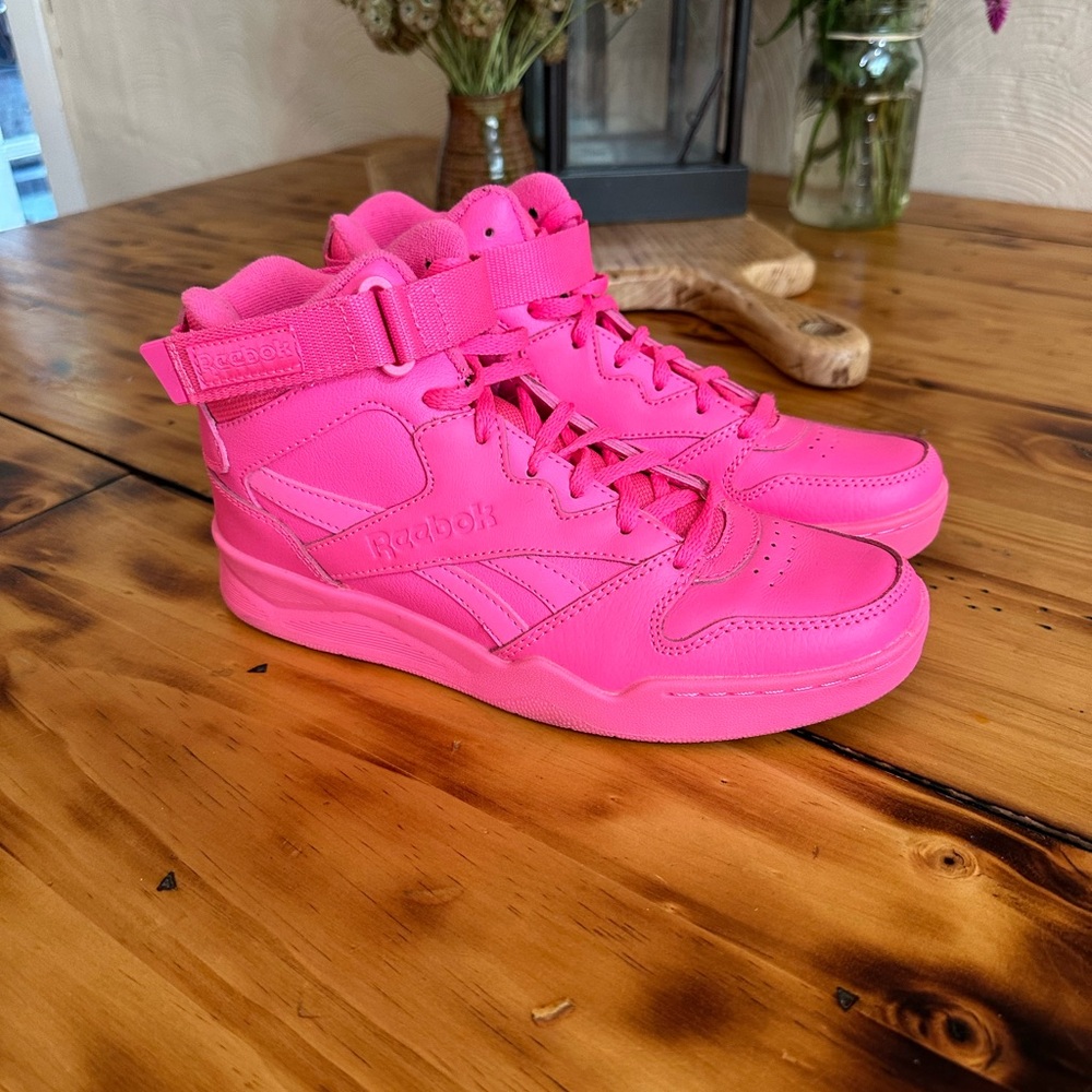 Reebok PINK Women’s Royal BB4500 high tops size 7.5